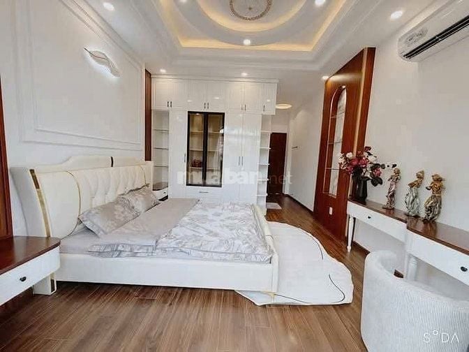 Chính chủ cần bán căn nhà đẹp có thang máy tại đường 43, P. Bình Thuận