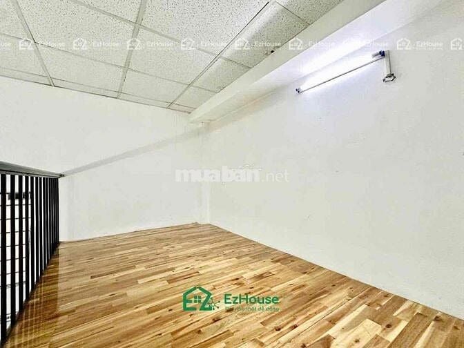 SẮP TRỐNG PHÒNG CÁCH HUIT VÀI MÉT - CÓ GÁC - CÓ BẢO VỆ