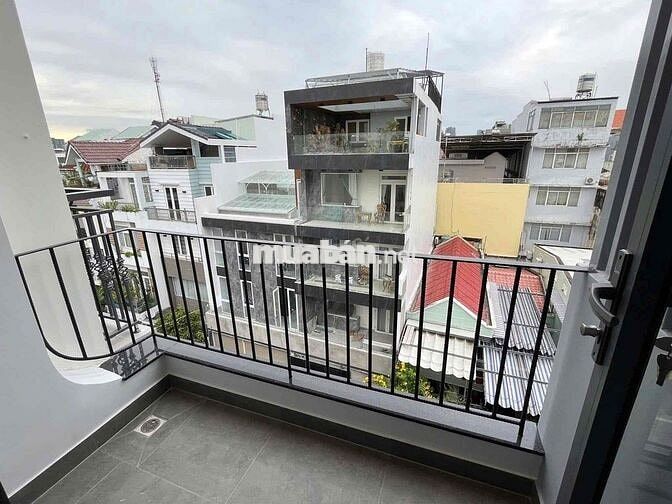 Ở Ngay Phòng 35m2 Ban Công Ngay Phan Xích Long Gần Q1 Q3 Trung Tâm TP
