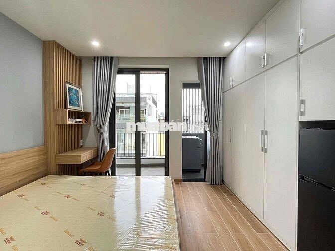 Ở Ngay Phòng 35m2 Ban Công Ngay Phan Xích Long Gần Q1 Q3 Trung Tâm TP