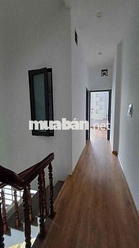 Nhà kiệt oto 3 tầng, 4 phòng ngủ, nguyễn văn thoại Đà Nẵng