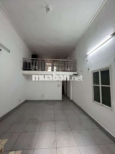 Cho thuê nhà nguyễn văn cừ Long biên 100m x 2 tầng  giá 6 triệu