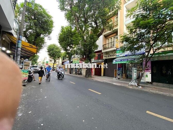 Nguyên căn mặt tiền đường Bà Hạt kinh doanh cực đẹp giá tốt chỉ 2x