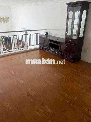 Cho thuê nhà nguyễn văn cừ Long biên 100m x 2 tầng  giá 6 triệu