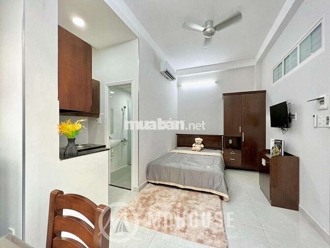 CĂN HỘ STUDIO CỬA SỔ ĐÓN NẮNG NGAY SÂN BAY - BẢO VỆ , HẦM XE
