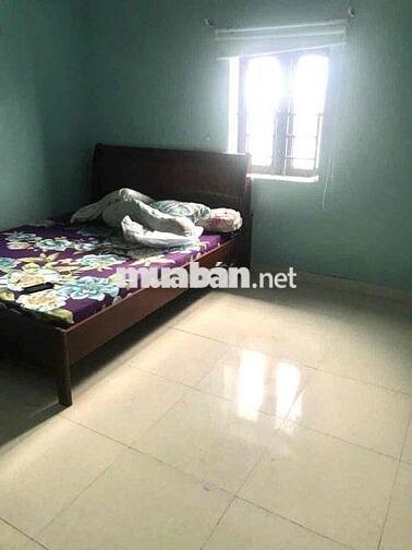 Cho thuê nhà nguyên căn có: 4pn nằm bên Trường Học Đông Hoà - Dĩ An