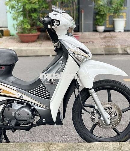 Fu neo dọn new đưa 13 củ nhận xe