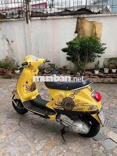 Xe piaggio vespa