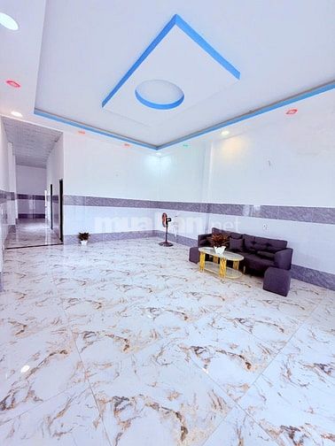 Nhà riêng chính chủ, 2 phòng ngủ, 100% thổ cư, giá 780trieu bao giấy