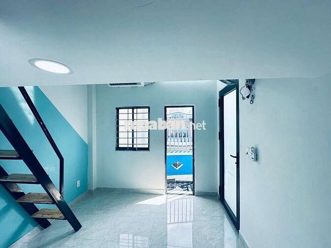 PHÒNG TRỌ BAN CÔNG FULL NỘI THẤT Ở NGÃ TƯ AN SƯƠNG, QL22, GẦN HUFLIT