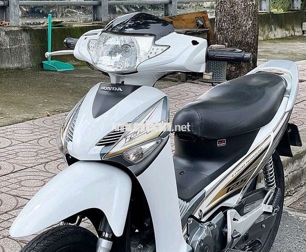 Fu neo dọn new đưa 13 củ nhận xe