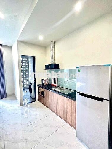 Cho thuê căn hộ studio thoáng mât ngay Mỹ An