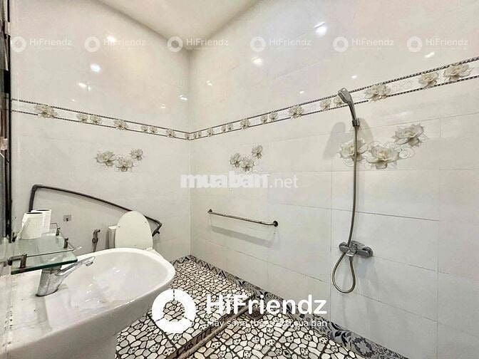 DUPLEX FULL NỘI THẤT TRỆT NGAY TRUNG TÂM QUẬN 6 GIÁP HẬU GIANG