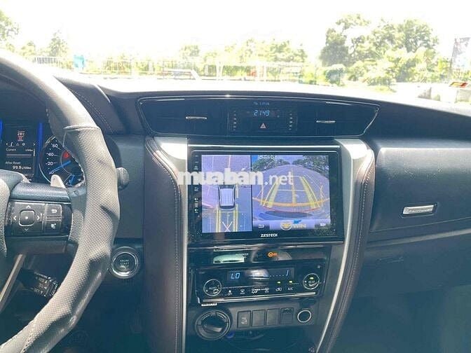 Toyota Fortuner 2018 2.8V 4x4 AT - 84000 km