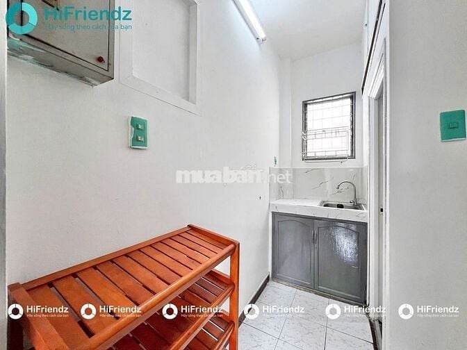 STUDIO BAN CÔNG TÁCH BẾP FULL NỘI THẤT NGAY CẦU NGUYỄN VĂN CỪ
