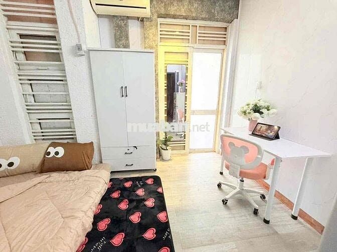 Căn hộ mini Full nội thất 2PN có Ban công cách Sư phạm 400m Quận 5