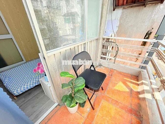 Căn hộ mini Full nội thất 2PN có Ban công cách Sư phạm 400m Quận 5