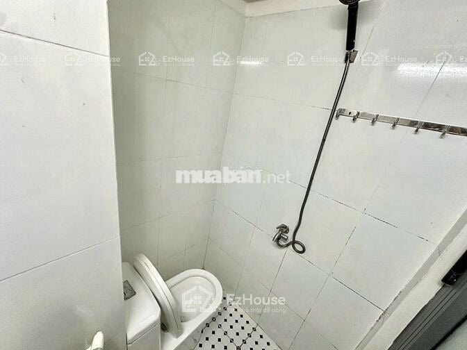 CHO THUÊ PHÒNG GÁC RỘNG RÃI GIỮA ĐƯỜNG LỚN CỘNG HÒA VÀ TRƯỜNG CHINH