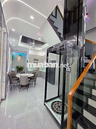 Nhà mặt tiền kinh doanh sổ hồng hoàn công trang bị thang máy