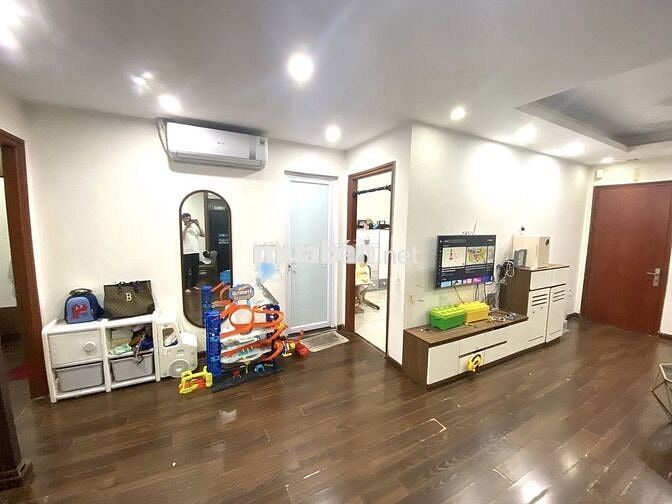 Cực Hiếm!Bán căn hộ chung cư Thạch Bàn - Long Biên- 76m- 2PN- Hơn 4 tỷ