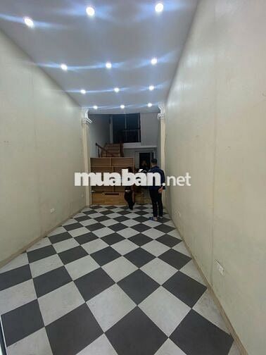 🏢 Cho thuê MBKD Nguyễn Phong Sắc – Tầng 1 | 70m² – 22tr (Làm hàng ăn)