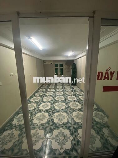 🏢 Cho thuê MBKD Nguyễn Phong Sắc – Tầng 1 | 70m² – 22tr (Làm hàng ăn)