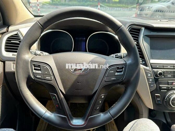 Hyundai Santa Fe 2018 2.2L 4WD Nâu đẹp full option