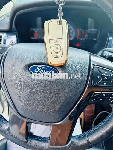 Ford Everest Trắng 12/2021 Sport 2.0L - 34.250 km