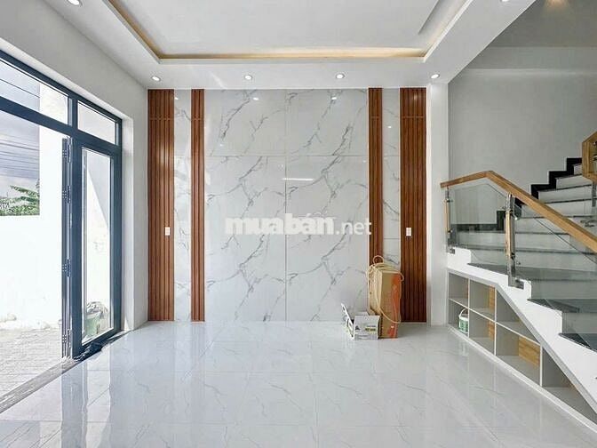 NHÀ 1 LẦU 1 TRỆT HIỆN ĐẠI SỔ RIÊNG NẰM Ở GẦN GIÁP BỬU LONG