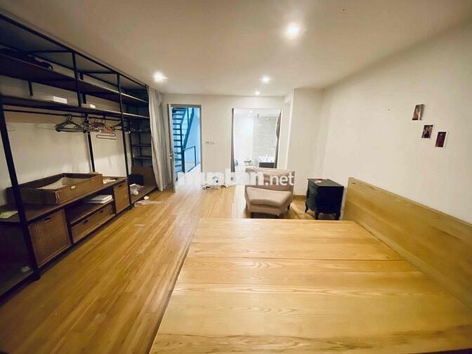 Phòng Khép Kín, Ban Công Đầu Phố Xuân Diệu - Tô Ngọc Vân - Tây Hồ