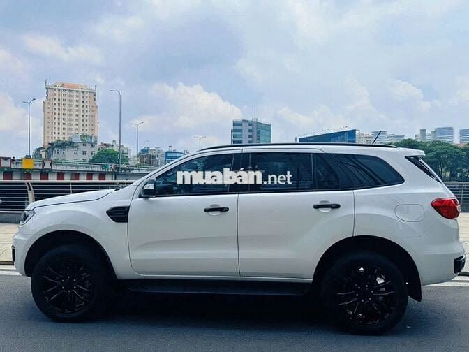 Ford Everest Trắng 12/2021 Sport 2.0L - 34.250 km