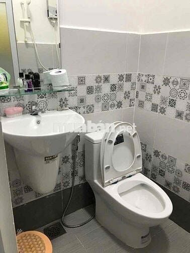 Nhà Nguyễn Trãi , chín chủ tặng nội thất