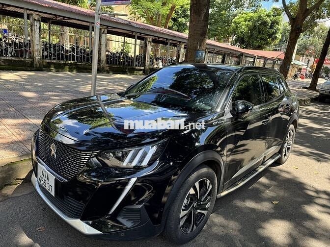 Peugeot 2008 2022 GT Line 1.2 AT - 35000 km