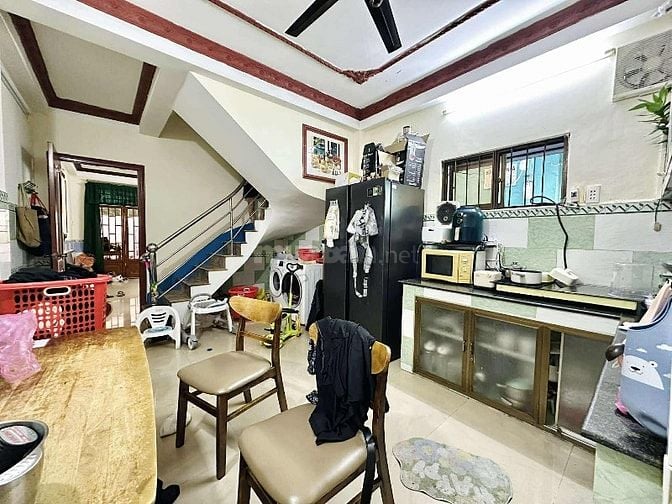 VÕ VĂN TẦN , QUẬN 3 , ĐOẠN 2 CHIỀU - 4 TẦNG - DT 3.8m x 12m Vuông Vức