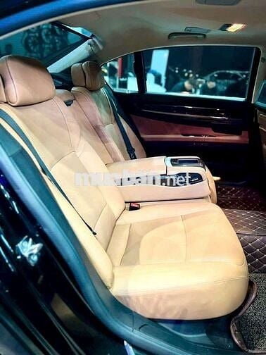 BMW 750Li - 2010