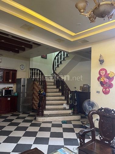 Bán nhà phố Bà Triệu, Hà Đông; 130m2, 25 tỷ, sổ sẵn, giao dịch ngay