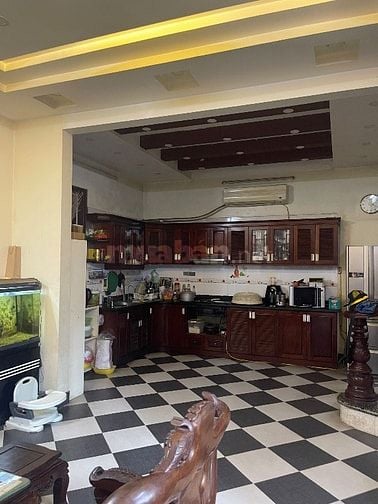 Bán nhà phố Bà Triệu, Hà Đông; 130m2, 25 tỷ, sổ sẵn, giao dịch ngay