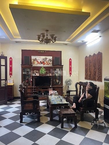 Bán nhà phố Bà Triệu, Hà Đông; 130m2, 25 tỷ, sổ sẵn, giao dịch ngay