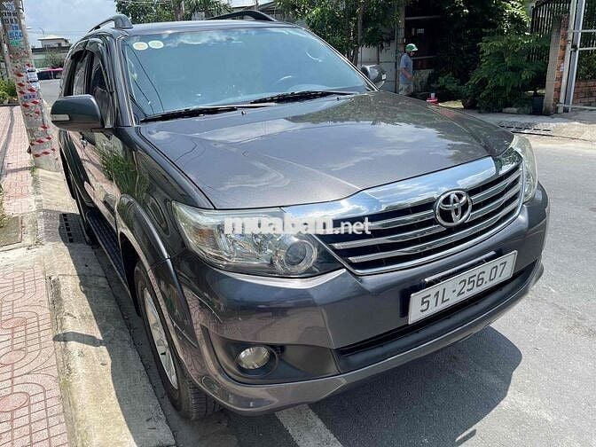 Toyota Fortuner 2014 2.7V 4x2 - 95000 km