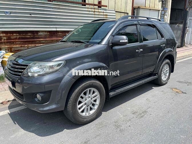 Toyota Fortuner 2014 2.7V 4x2 - 95000 km