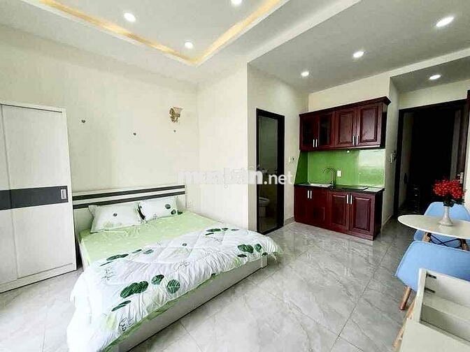 Căn Hộ Studio 40m2 Ban Công View Thành Phố Full Nội Thất Thang Máy
