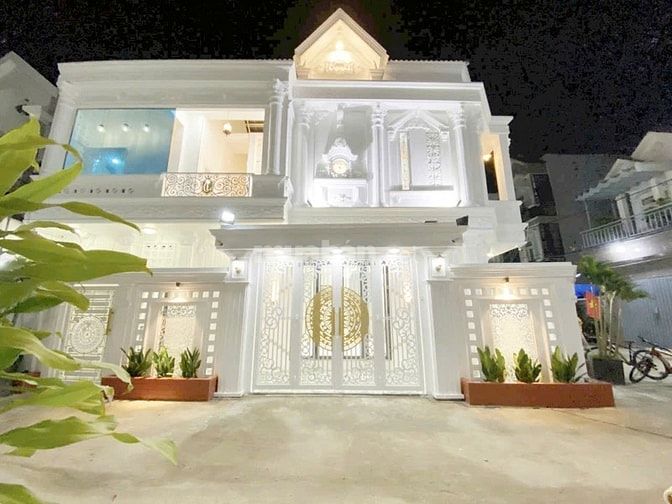 Biệt thự mini góc 2 mặt tiền vừa hoàn thiện, 5.3m X 13.5m, 1 lầu, 3pn