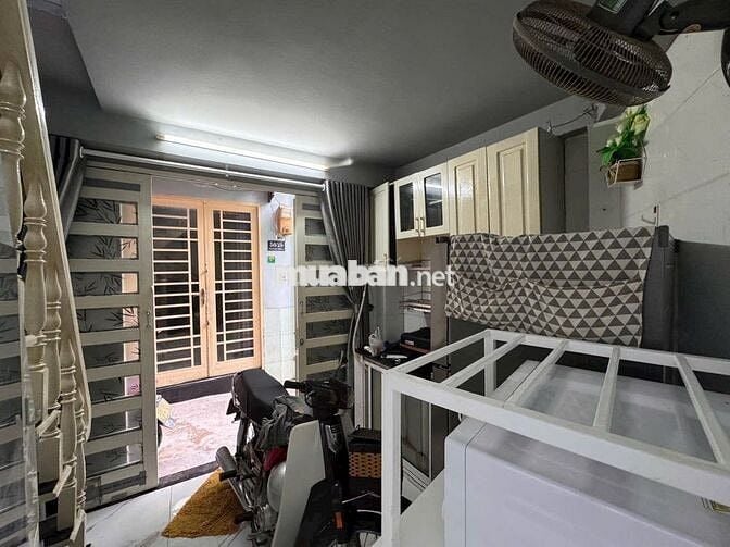 Chính chủ bán nhà Q1 3 tầng SHR hoa hồng 1%