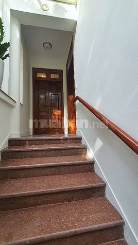 Bán nhà trong biệt thự 48 và 50 phố Hàng Chuối, HBT
