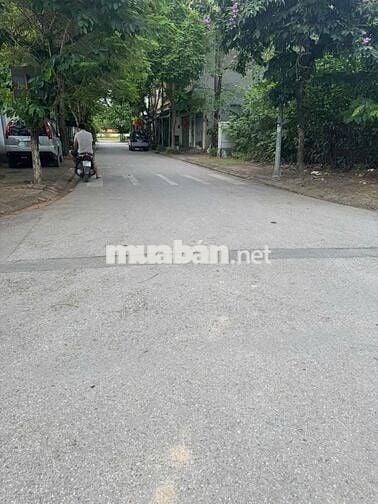Nhà 7 tầng có thằng máy tại Mậu Lương , đường 12m