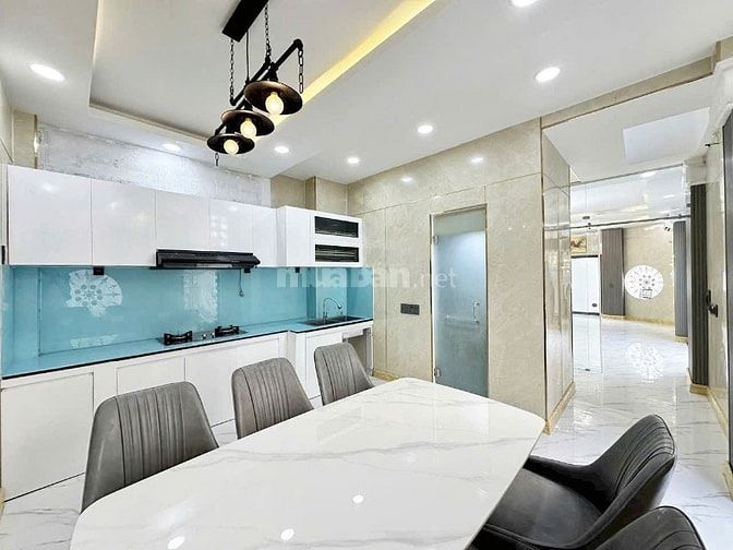Biệt thự mini góc 2 mặt tiền vừa hoàn thiện, 5.3m X 13.5m, 1 lầu, 3pn