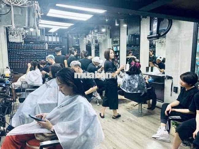 CHO THUÊ NHÀ NGUYÊN CĂN – TRUNG TÂM QUẬN 1 4,5x18 6 lầu thang máy