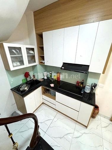 Bán nhà Nguyễn Như Đổ hàng xóm Văn Miếu, Dt 29m2, 5t, mt 3.7m, ở ngay.