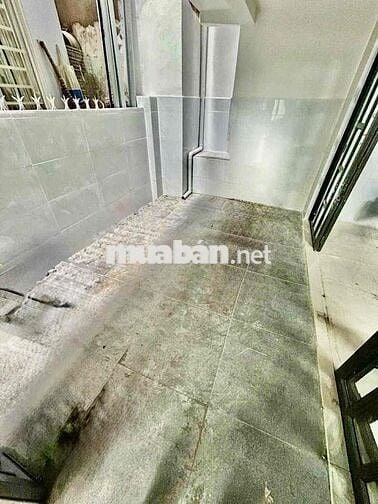 🏠 Nhà cho thuê Gần chợ Ba Đình p10 q8  hẻm 3 gác 👉 Nhà mới sơn sửa, sạ