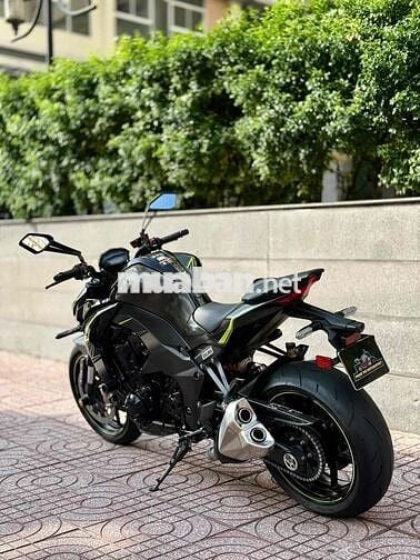 Kawasaki Z1000 bản R model 2018